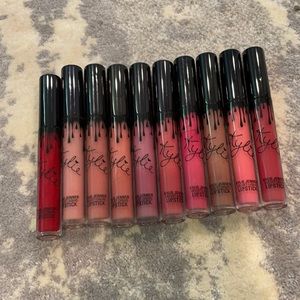 Kylie Jenner lip stick velvet